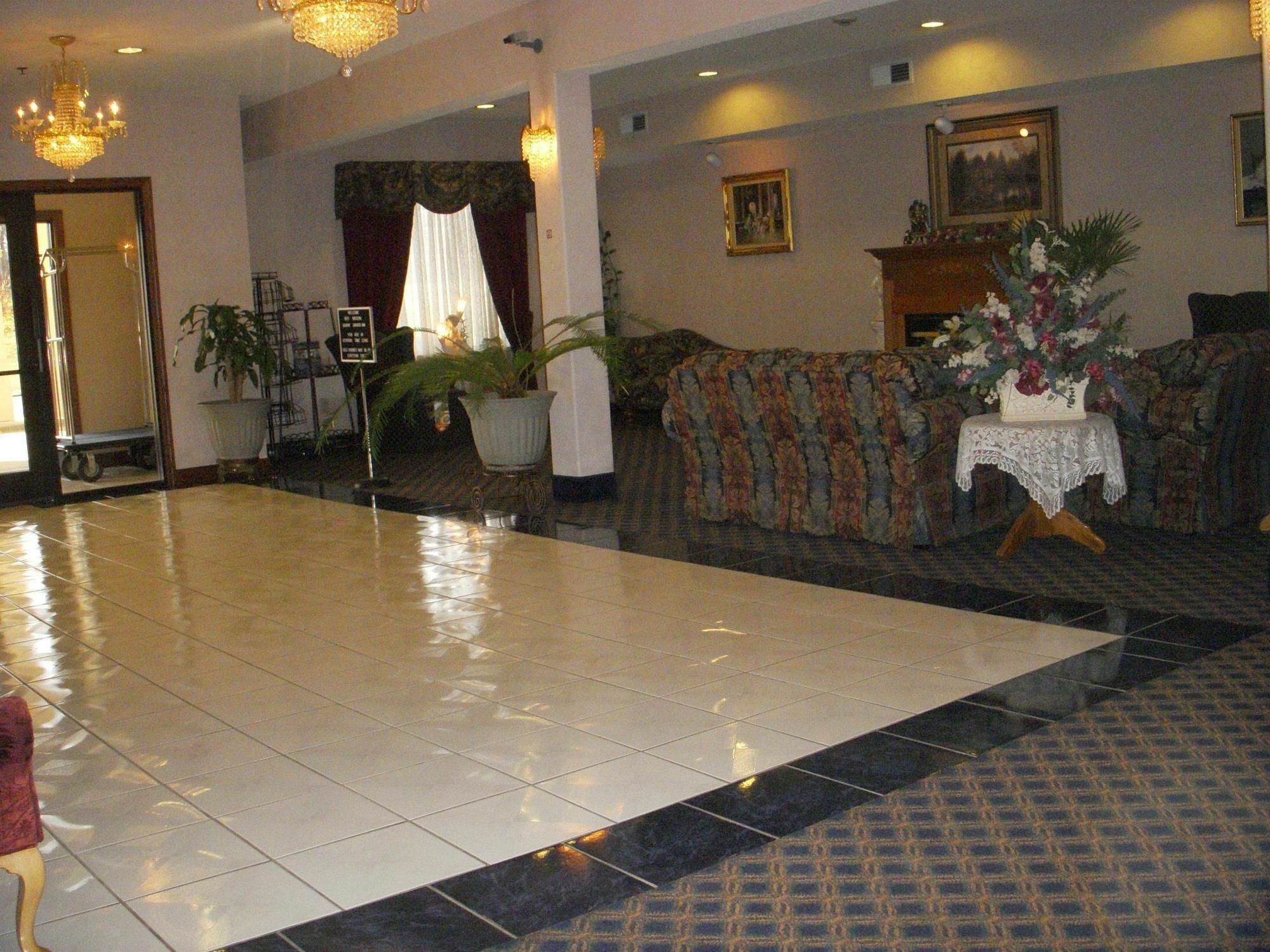 فندق Albanyفي  بايمونت باي ويندام ألباني المظهر الداخلي الصورة